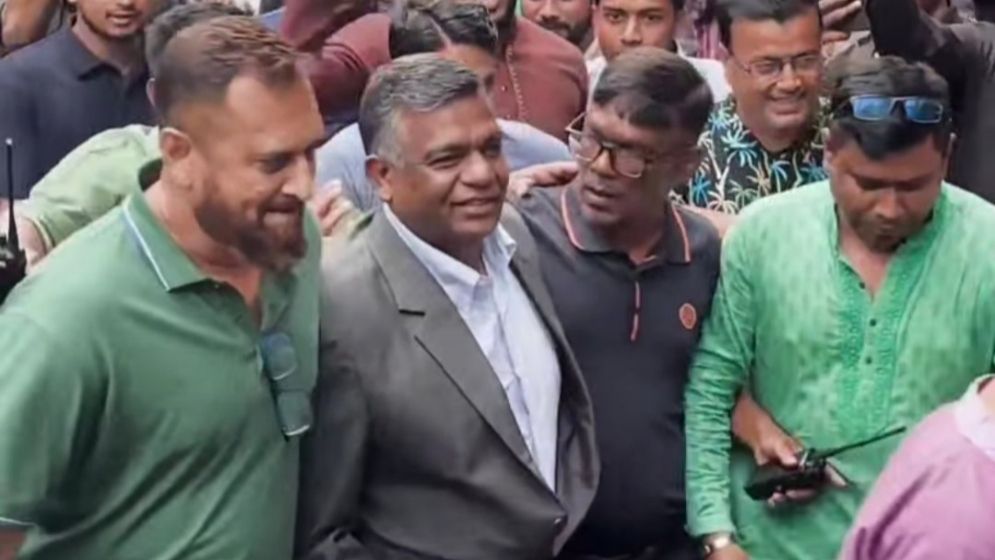 ‘বুলবুল ভাইয়ের আগমন, শুভেচ্ছা স্বাগতম’