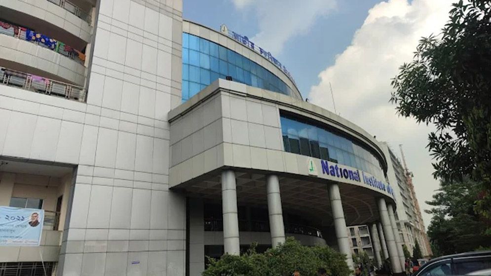 তৃতীয় দিনেও স্বাভাবিক হয়নি চক্ষু হাসপাতাল