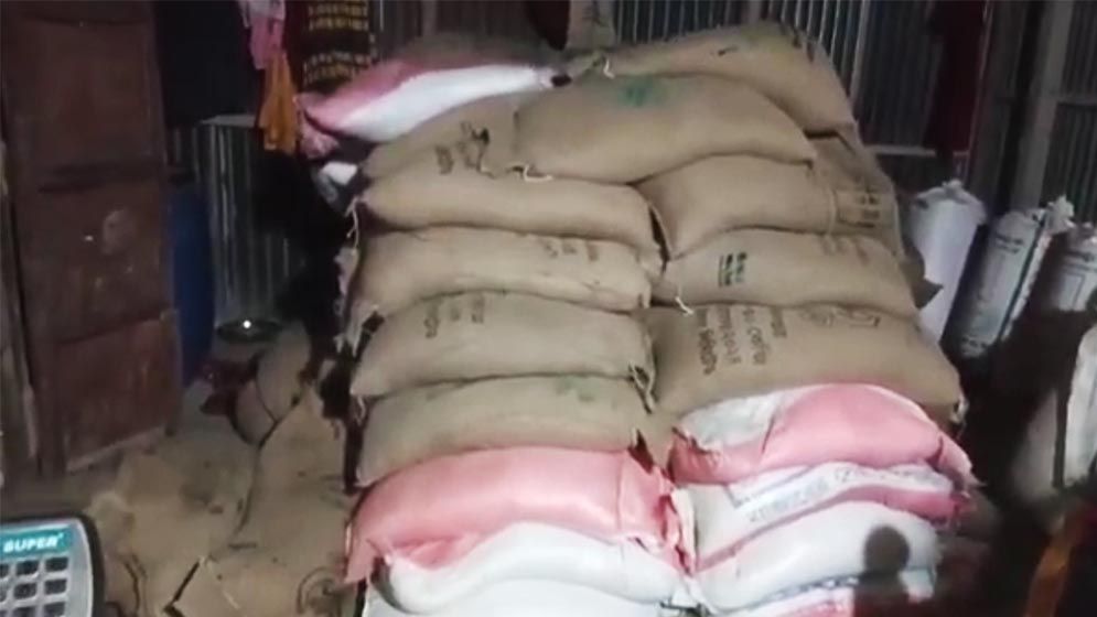 জামালপুরে ভিজিএফের ৬০৩ বস্তা সরকারি চাল জব্দ