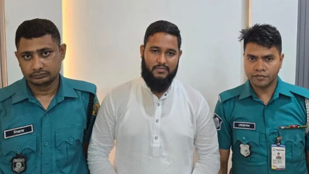 সেই জামায়াত কর্মী আকাশ গ্রেফতার