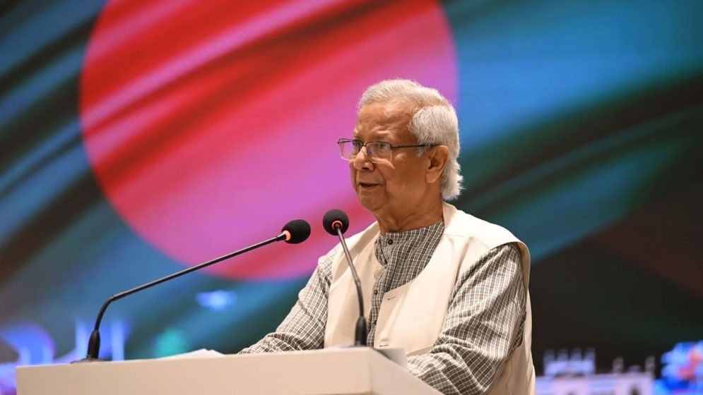 বাংলাদেশকে ‘ম্যানুফ্যাকচারিং হাব’ বানানোর আহ্বান প্রধান উপদেষ্টার