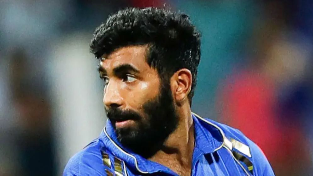 ‘বুমরাহকে শেখাবেন আপনি?’ – কোচকে একহাত নিলেন হরভজন