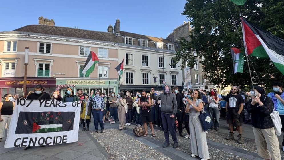 ইসরাইলি কোম্পানির সঙ্গে সম্পর্ক ছিন্নের দাবিতে কেমব্রিজে বিক্ষোভ