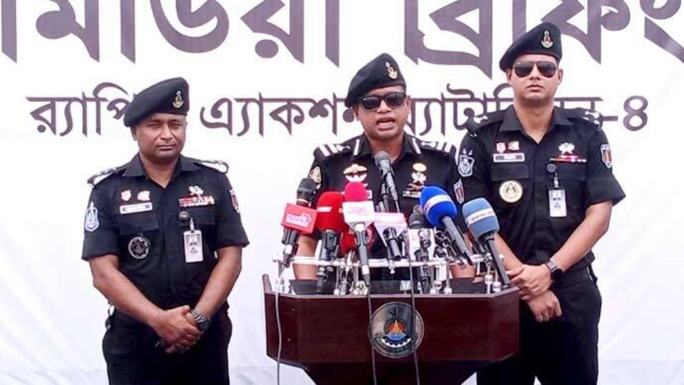 এক হাটের পশু অন্য হাটে নিলে কঠোর ব্যবস্থা: র‌্যাব