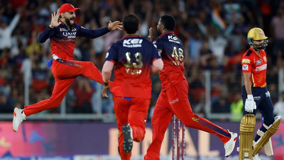 পাঞ্জাবকে হতাশায় ডুবিয়ে অবশেষে আইপিএল কোহলির বেঙ্গালুরুর