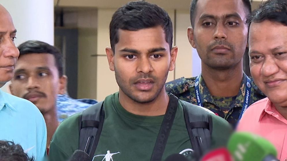 ঢাকায় পা রাখলেন শমিত সোম