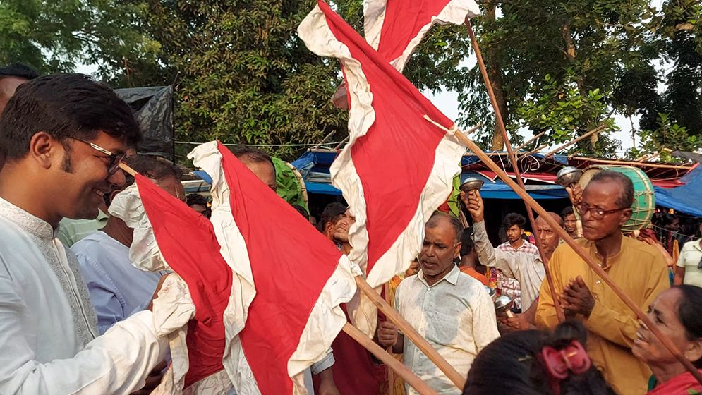 মাগুরায় গঙ্গাস্নান মেলা শুরু, ঘাট উন্নয়নে অবদানের প্রতিশ্রুতি নয়নের