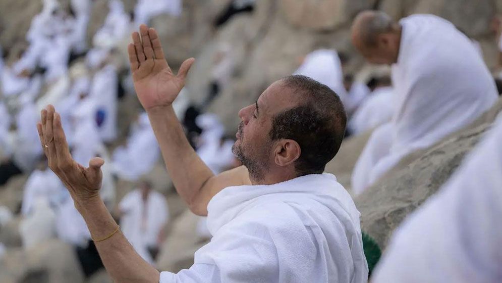 আরাফাত : অনুতাপের কান্নায় ভেজা মুক্তির দিন