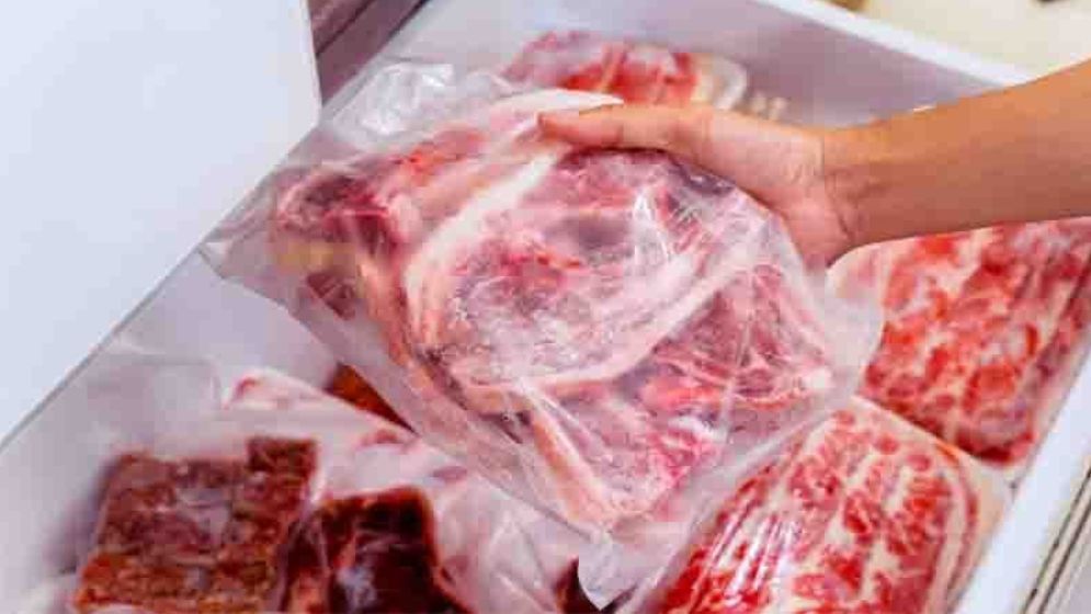 দীর্ঘদিন কুরবানির মাংস সংরক্ষণের সহজ উপায়