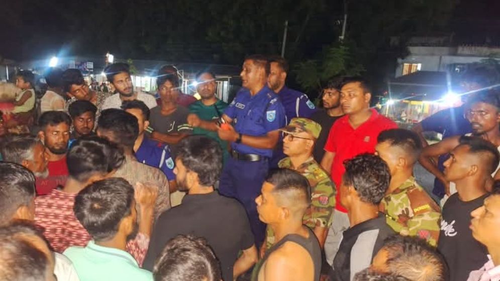 গোবিন্দগঞ্জে মহাসড়কে দুর্ঘটনায় মোটরসাইকেল আরোহী দম্পতি নিহত