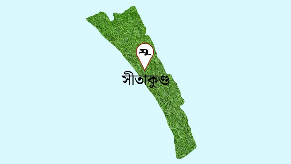 জালে আটকে ছিল সাড়ে ৭ ফুট লম্বা অজগর, অতঃপর?