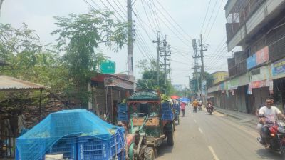 রহনপুর বাজারে আম কেনাবেচা বন্ধ