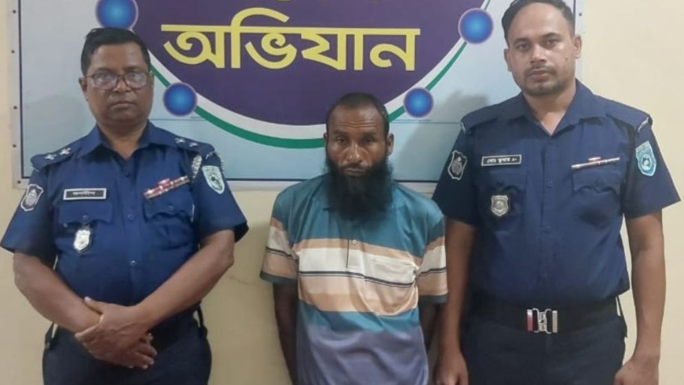 ইয়াবাসহ মাদক সম্রাট ‘মবু ডাকাত’ গ্রেফতার
