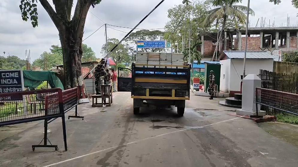 আখাউড়া স্থলবন্দর দিয়ে আমদানি রপ্তানি বাণিজ্য শুরু