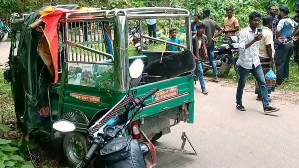 খাগড়াছড়িতে গাড়ি উল্টে নারীর মৃত্যু