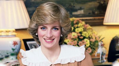 প্রিন্সেস ডায়ানার ‘স্টাইল আইকন’ হয়ে ওঠার শতাধিক চিহ্ন এবার নিলামে