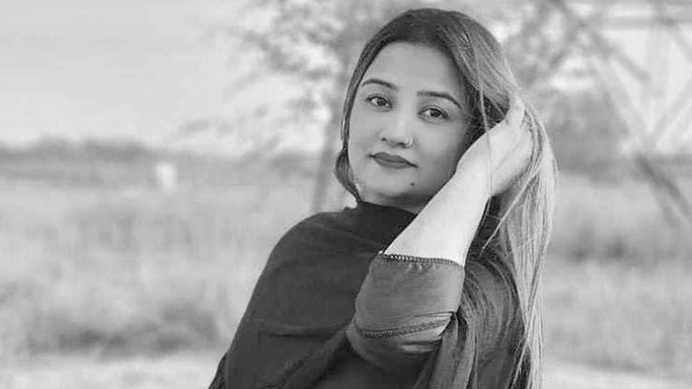বাবার কবরের পাশে চিরনিদ্রায় শায়িত তানিন সুবহা