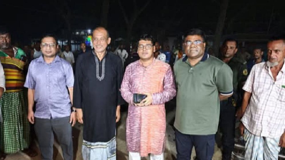 নাট্যকার সমু চৌধুরীকে পরিবারের কাছে হস্তান্তর