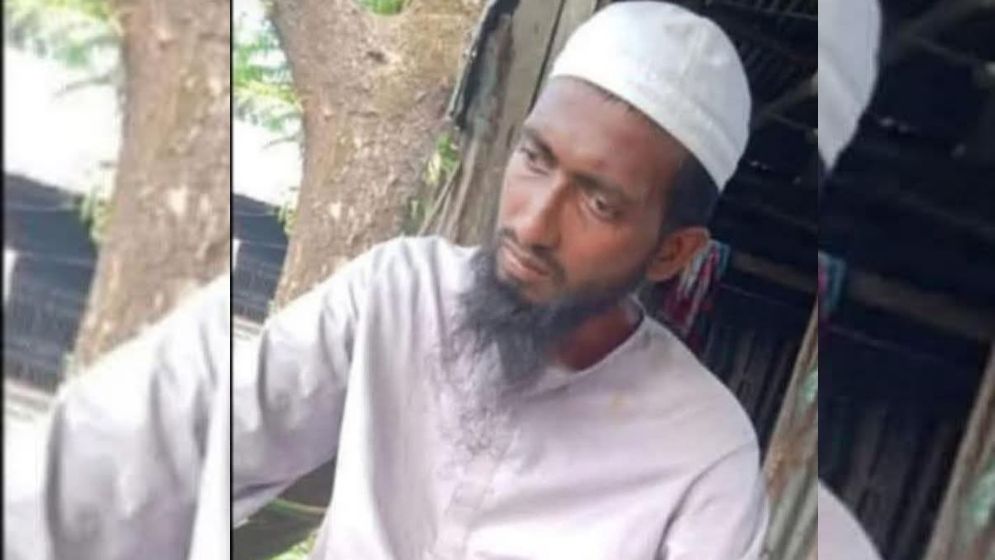 সৎমা ও দাদিকে হত্যা করে পালিয়েছে যুবক