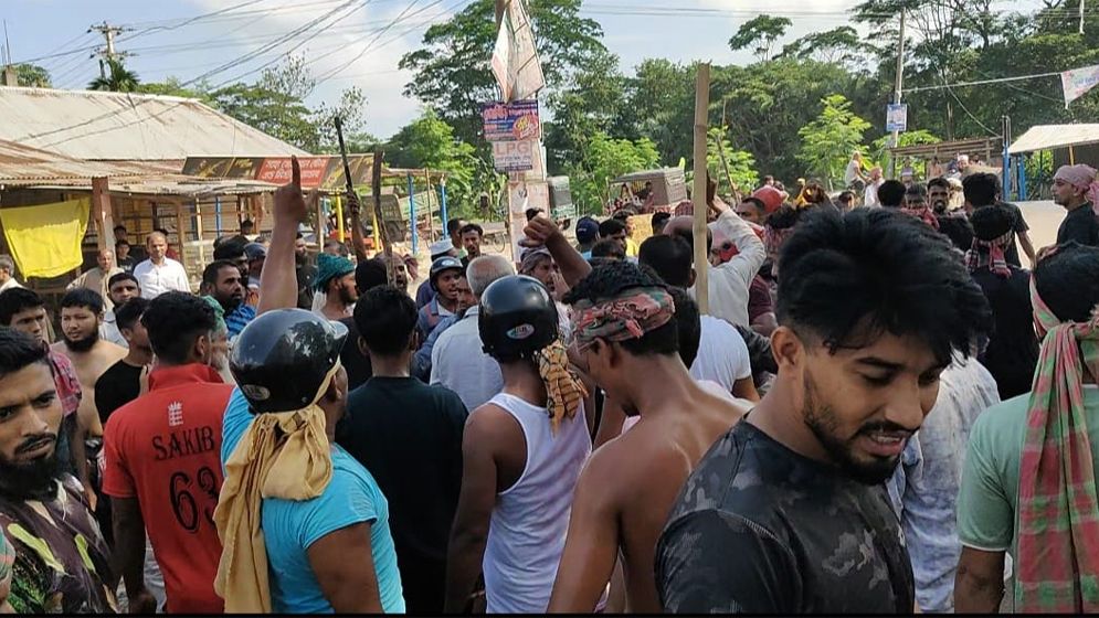 কোটালীপাড়ায় সংঘর্ষে আহত ৪০, পুলিশের গুলি, অর্ধশতাধিক আটক