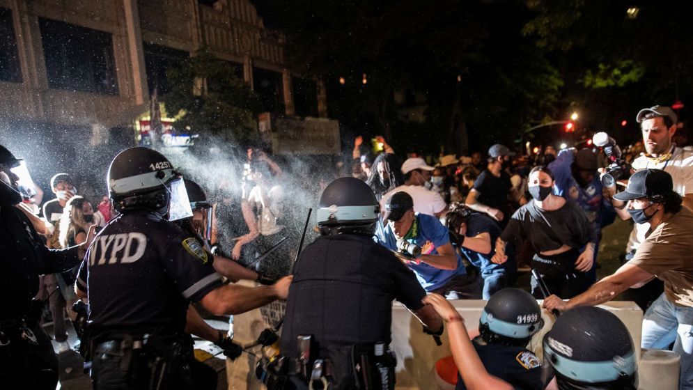 যুক্তরাষ্ট্রজুড়ে বিক্ষোভ