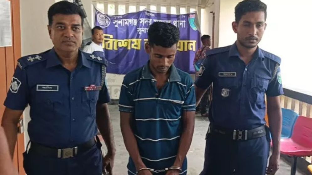 চুরি করতে গিয়ে দায়ের কোপে প্রাণ গেল যুবকের