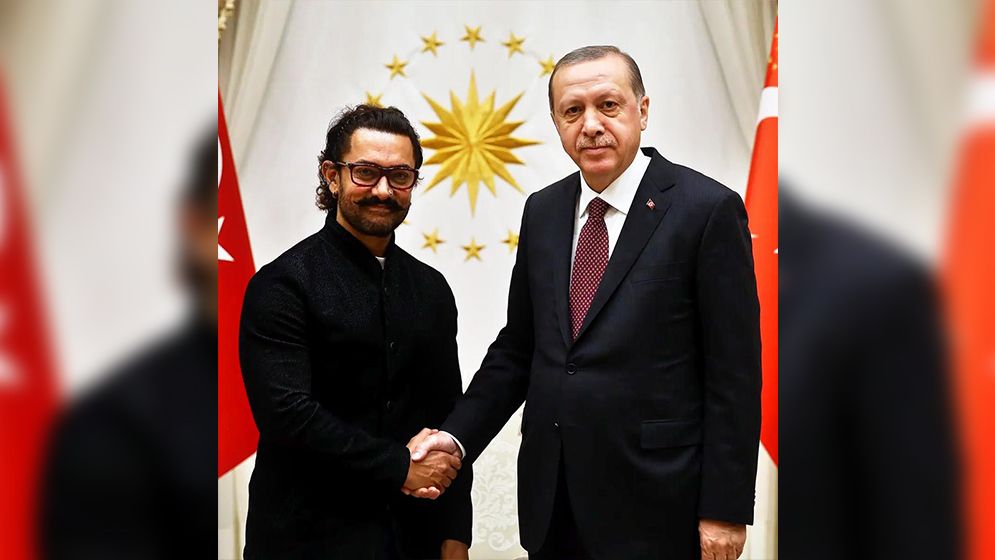 এরদোগানের সঙ্গে করমর্দন: সমালোচনাকারীদের একহাত নিলেন আমির খান