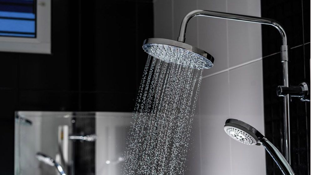 ফরজ গোসলে নারীদের চুল ধোয়ার বিধান