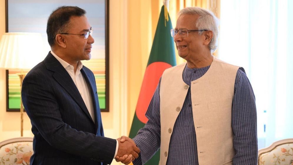 এক বৈঠকেই বাজিমাত, দেশ নির্বাচনি ট্রেনে