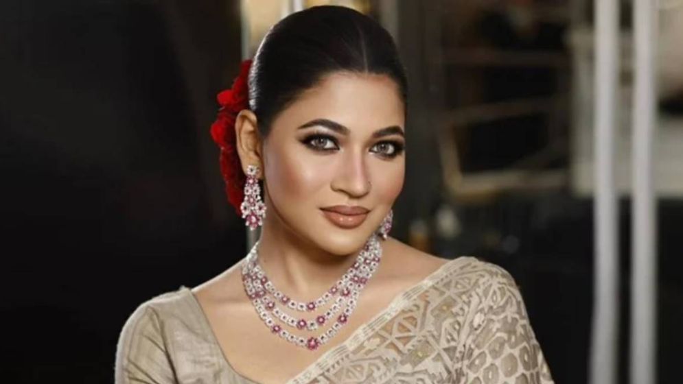 প্রেক্ষাগৃহ মালিকদের ঝুঁকি নিতে বাঁধনের আহ্বান