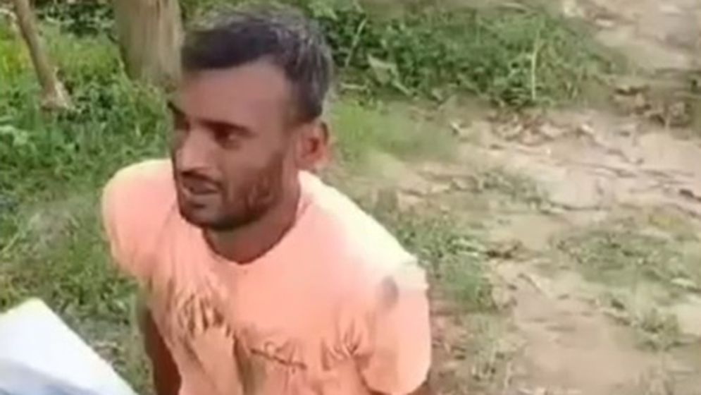 রিকশাচালক শাকিলকে পিটিয়ে হত্যার ভিডিও ভাইরাল