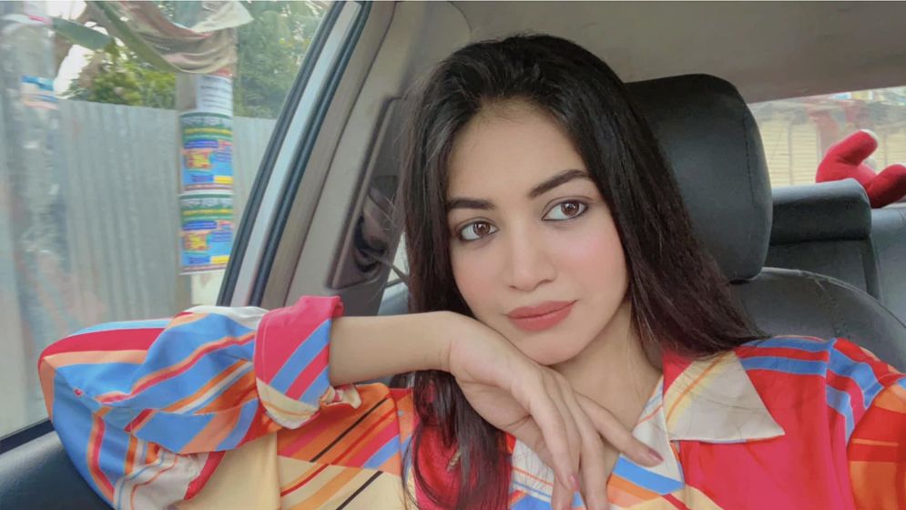 ঈদের পর ‘লং ড্রাইভে’ প্রিয়ন্তী উর্বী