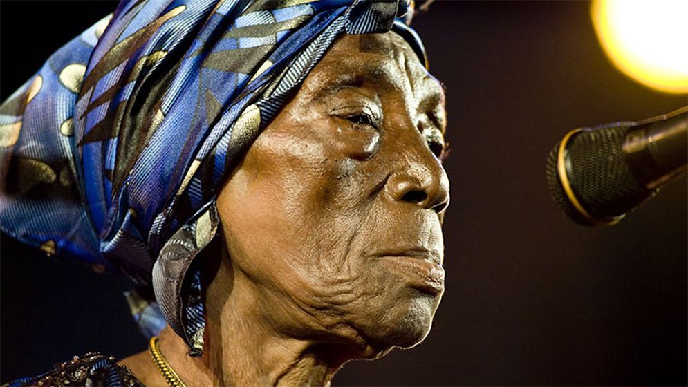 মুহোগো ওয়া জাঙ্গো’ম্বে: আফ্রিকার ভাইরাল গানে জীবনের গভীর দর্শন