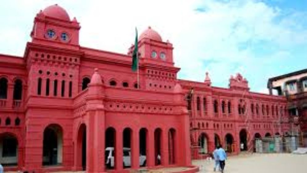 আত্মসাতের মামলায় আদালতে তোলা হলো সাবেক জজ ও ডিসিকে