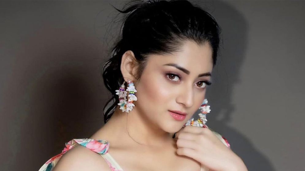 ঈদে ব্যর্থ পূজা চেরী