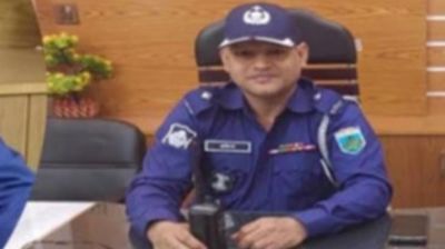 নারীদের লাঠিচার্জের নির্দেশ দিয়ে প্রত্যাহার গোমস্তাপুর থানার ওসি