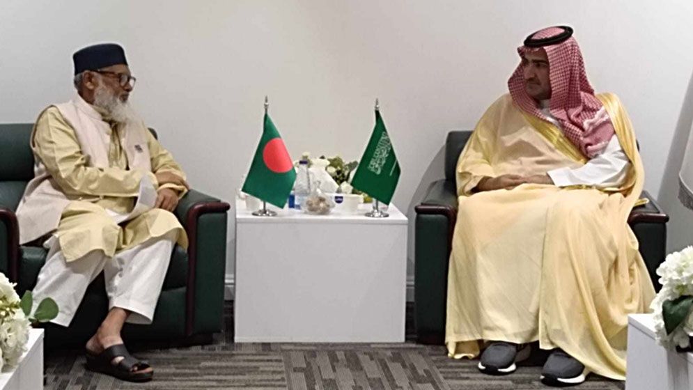 হজের কোটা নিয়ে সৌদিকে যে অনুরোধ ধর্ম উপদেষ্টার