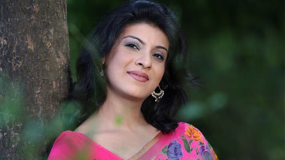 জন্মদিনে নেই বিশেষ আয়োজন, পরিবারই মৌয়ের আনন্দের ঠিকানা