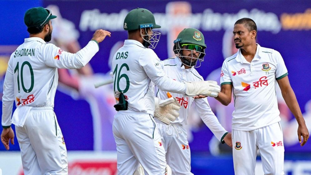 ম্যাথুসের পর চান্দিমালও তাইজুল ম্যাজিকে হাওয়া