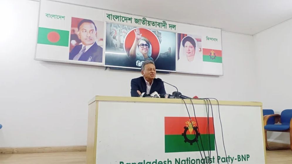 ‘ফেব্রুয়ারিতে নির্বাচন-স্বস্তিতে সবাই’, মার্কিন দূতের সঙ্গে বৈঠক শেষে আমির খসরু