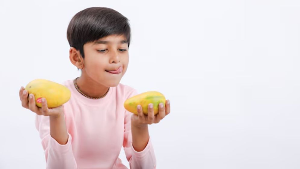 আম খাচ্ছেন? জেনে নিন এর ভালো-মন্দ দিক!