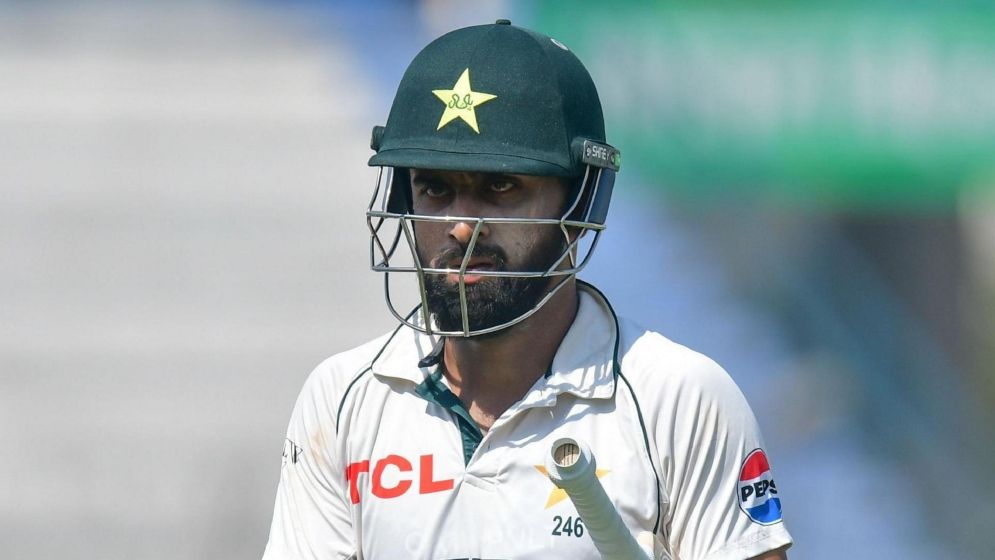 ভিসা জটিলতায় পাকিস্তানি ব্যাটারের কাউন্টিতে খেলা নিয়ে ধোঁয়াশা