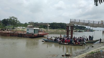 বাল্কহেডের ধাক্কায় দ্বিতীয় দফায় ভাঙল নির্মাণাধীন বেইলি সেতু