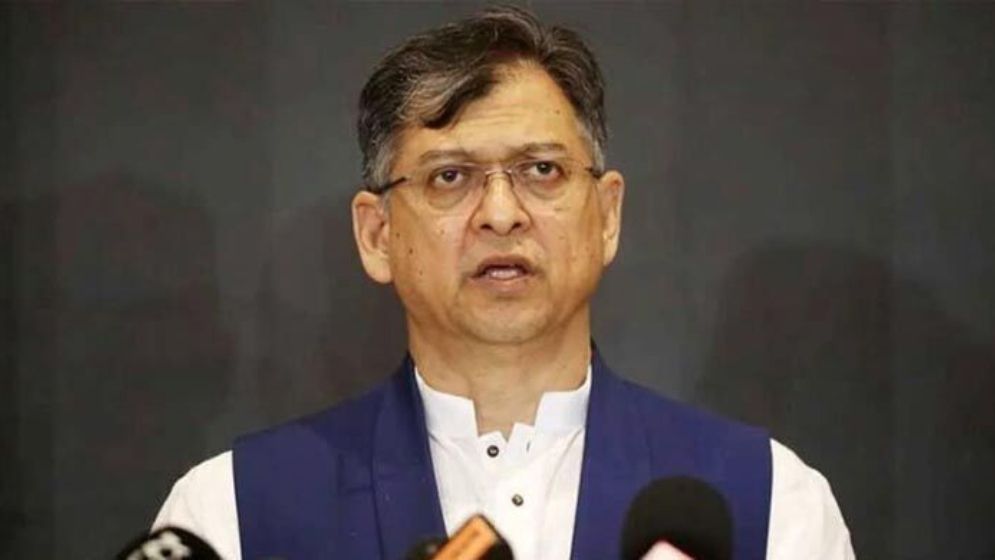 দলের কেউ জড়িত থাকলে ব্যবস্থা নেওয়া হবে