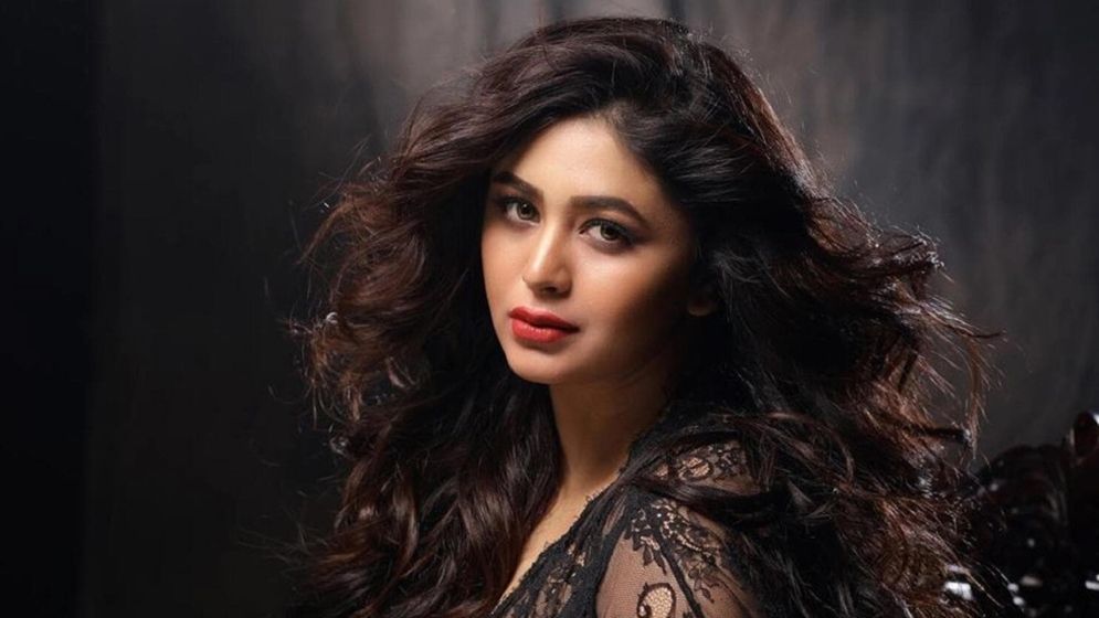 দশম শ্রেণিতে থাকতে অভিনয় শুরু ঋতাভরীর, বিদ্যার দৌড় কতদূর?