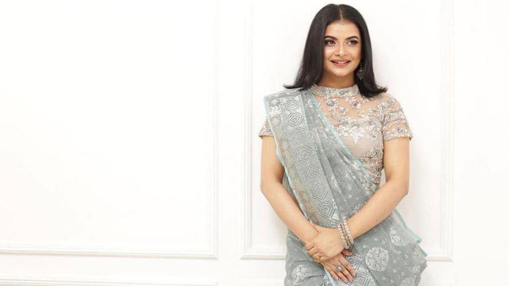 সুখ মানে কী, জানালেন শবনম ফারিয়া