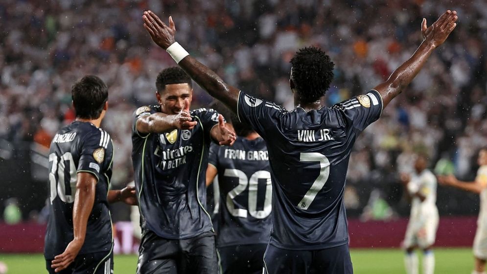 সালজবুর্গকে উড়িয়ে শেষ ষোলোয় রিয়াল মাদ্রিদ