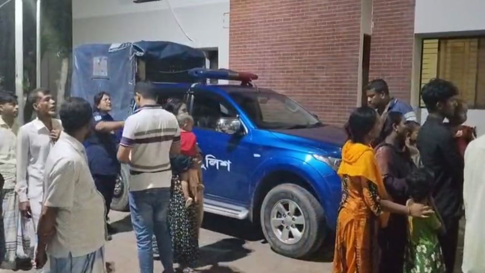 শিবচরে স্বামীর পরকীয়ার জেরে স্ত্রীর আত্মহত্যা