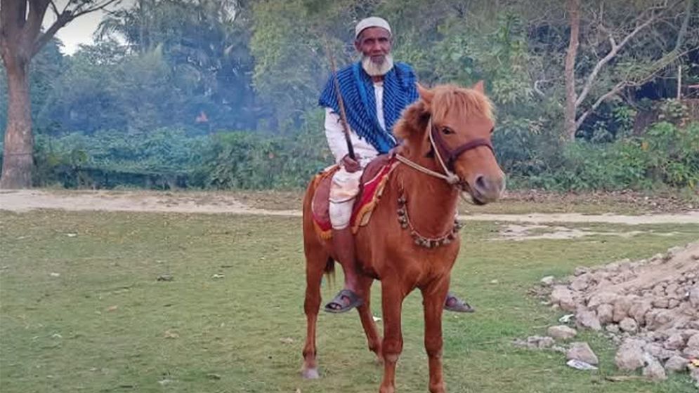 সেই গোরখোদক মনু মিয়া আর নেই