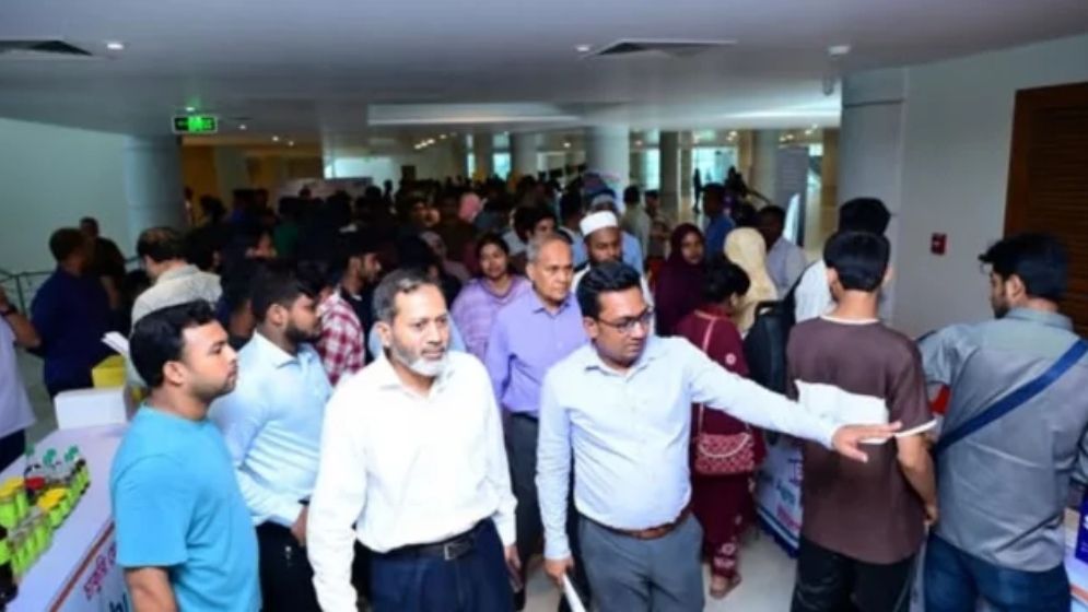 রাজশাহীতে চাকরি মেলা, নিয়োগ পাচ্ছেন ২৫০ জন